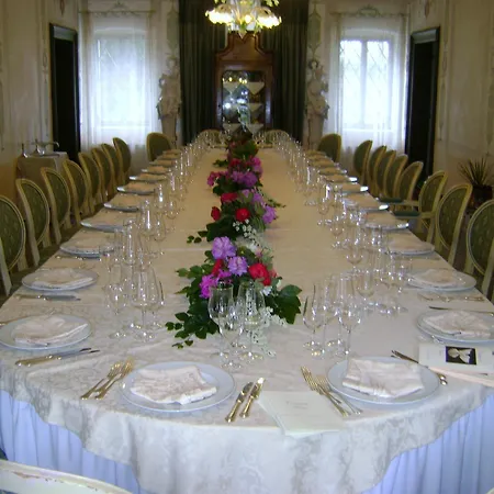 ホテル Cigolotti Vivaro